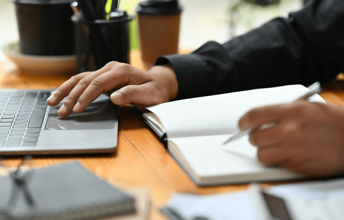 Ontdek de 5 veelgemaakte copywriting fouten die klanten afschrikken. Leer hoe je ze vermijdt en verbeter je copywriting. Klik hier voor waardevolle inzichten!